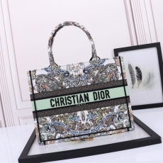 Christian Dior Shopping Bags